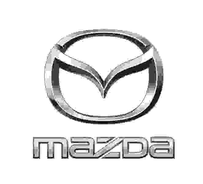Servicio de alquiler de coche Mazda con conductor